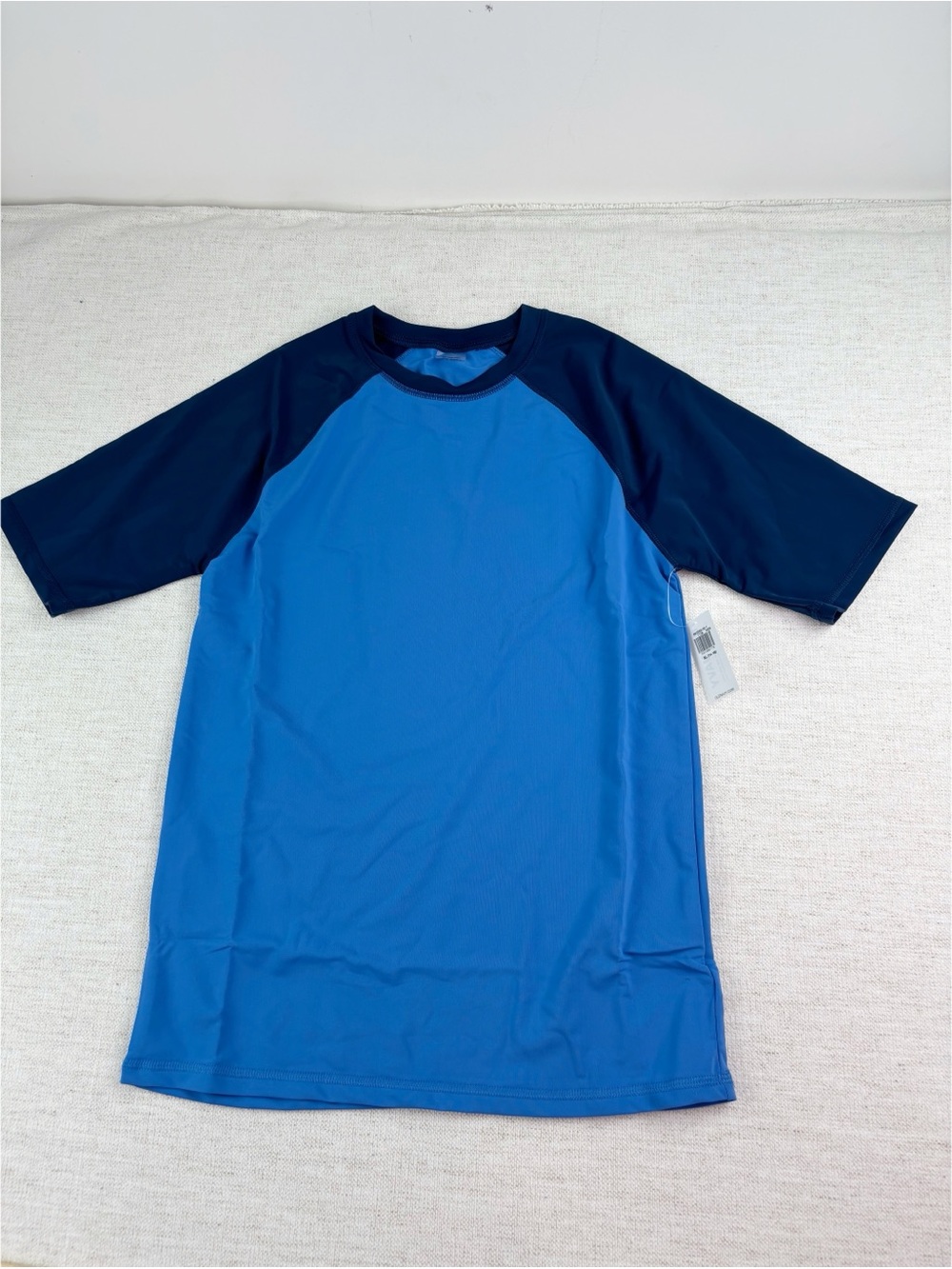 Old Navy NWT boy's XL Colorblock Short-Sleeve Rash Guard blue